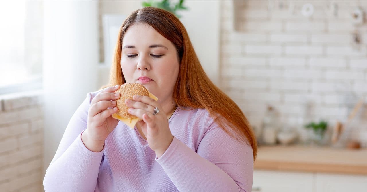 How to stop stress eating and notice emotional eating