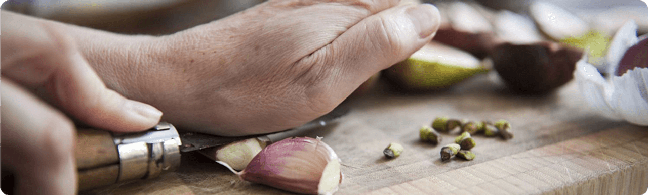 Crushing garlic